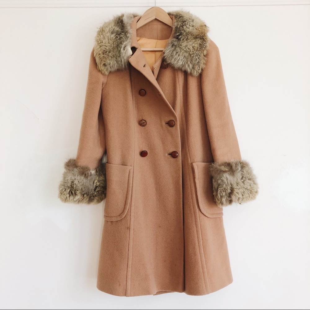 Vintage 1940s/50s coat with fur trim